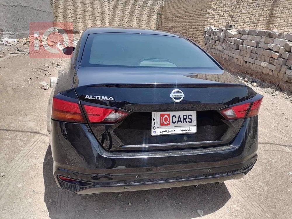 نیسان ئەلتیما